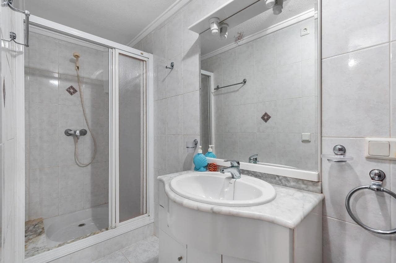 5 bedroom Villa for sale in Rojales with pool - € 599,000 (Ref: 9783119)