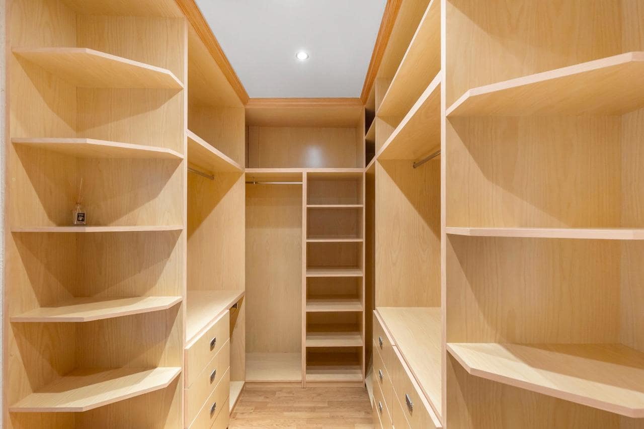 5 bedroom Villa for sale in Rojales with pool - € 599,000 (Ref: 9783119)