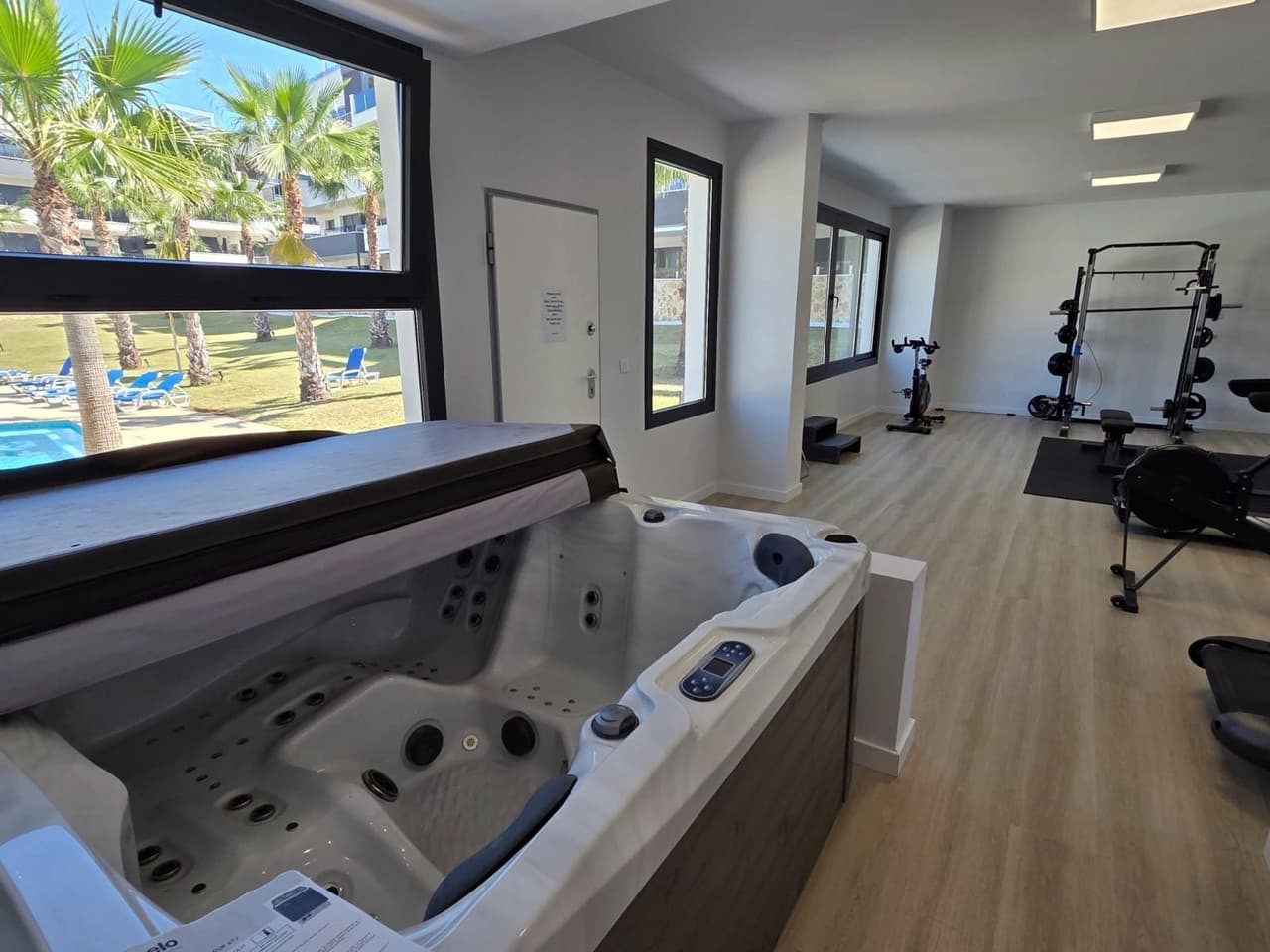 Apartamento de 2 habitaciones en Orihuela Costa en venta - 299.900 € (Ref: 9783128)