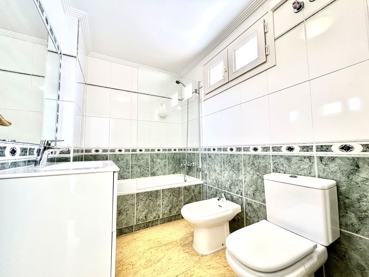 3 soveværelse Byhus til salg i Cabo Roig - € 449.995 (Ref: 9783651)