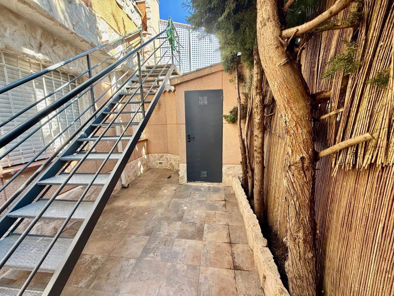 3 chambre Maison de Ville à vendre à Torrevieja avec piscine - 230 000 € (Ref: 9784104)