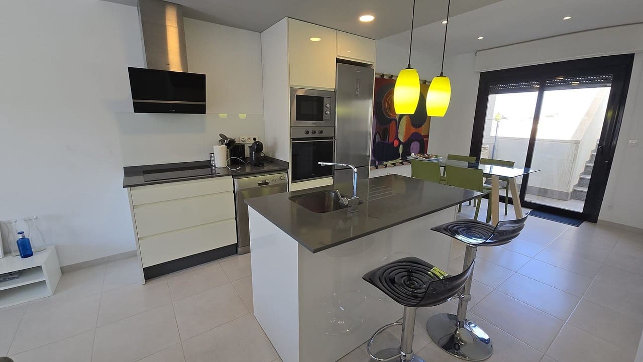 2 bedroom Penthouse for sale in San Pedro del Pinatar - € 185,000 (Ref: 9784106)