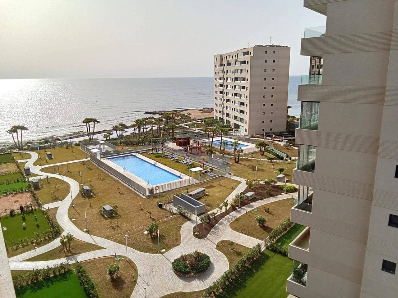 2 slaapkamer Appartement te koop in Torrevieja met zwembad - € 539.000 (Ref: 9794286)