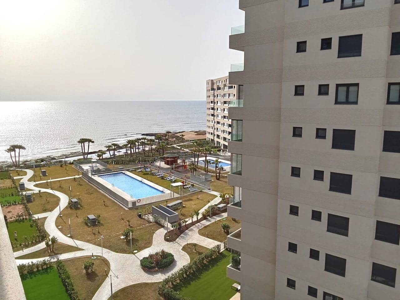 2 slaapkamer Appartement te koop in Torrevieja met zwembad - € 539.000 (Ref: 9794286)