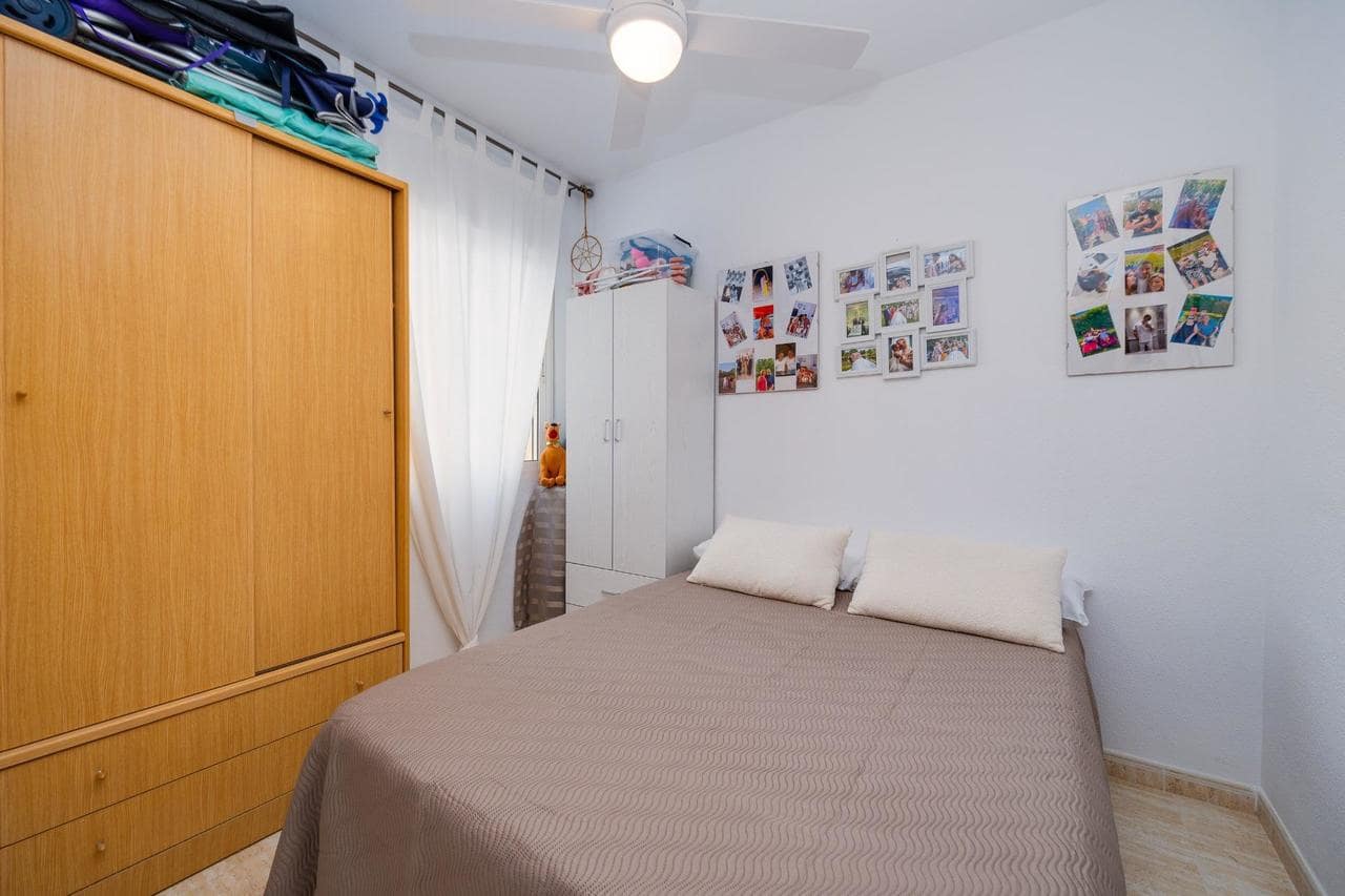 2 sypialnia Apartament na sprzedaż w Torrevieja z basenem - 140 000 € (Ref: 9794287)