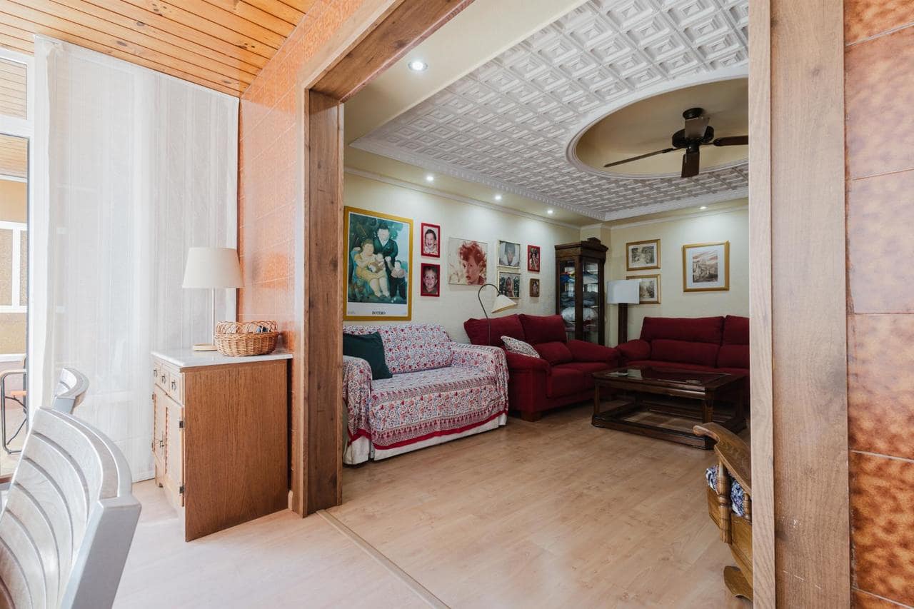 Apartamento de 3 habitaciones en Torrevieja en venta - 249.500 € (Ref: 9796171)