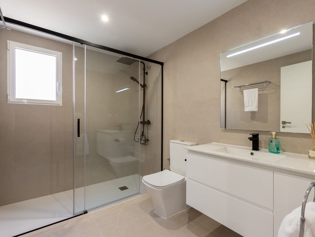 4 quarto Moradia para venda em Los Balcones com piscina garagem - 549 000 € (Ref: 9796177)