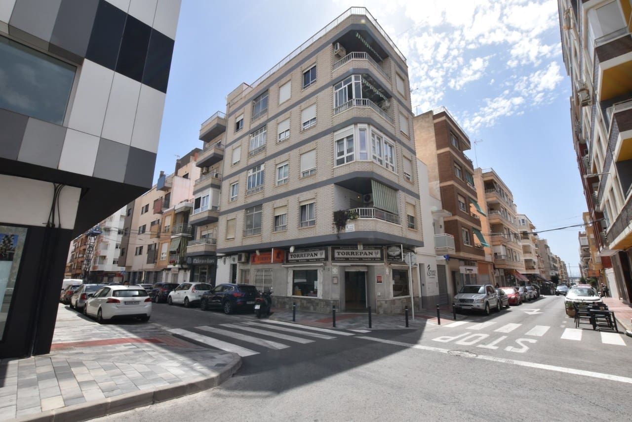 2 chambre Appartement à vendre à Torrevieja - 156 000 € (Ref: 9796183)