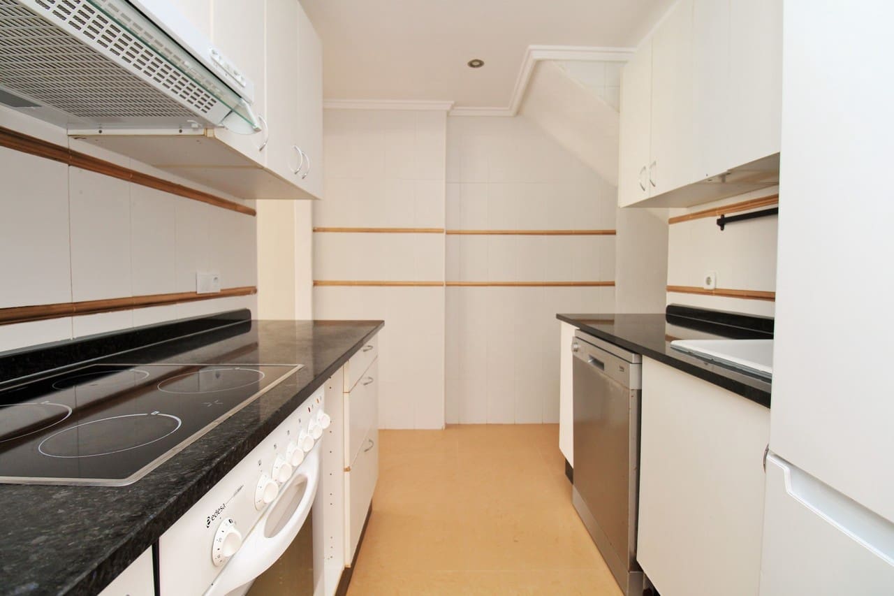 3 chambre Maison de Ville à vendre à Villamartin avec piscine - 229 000 € (Ref: 9796188)