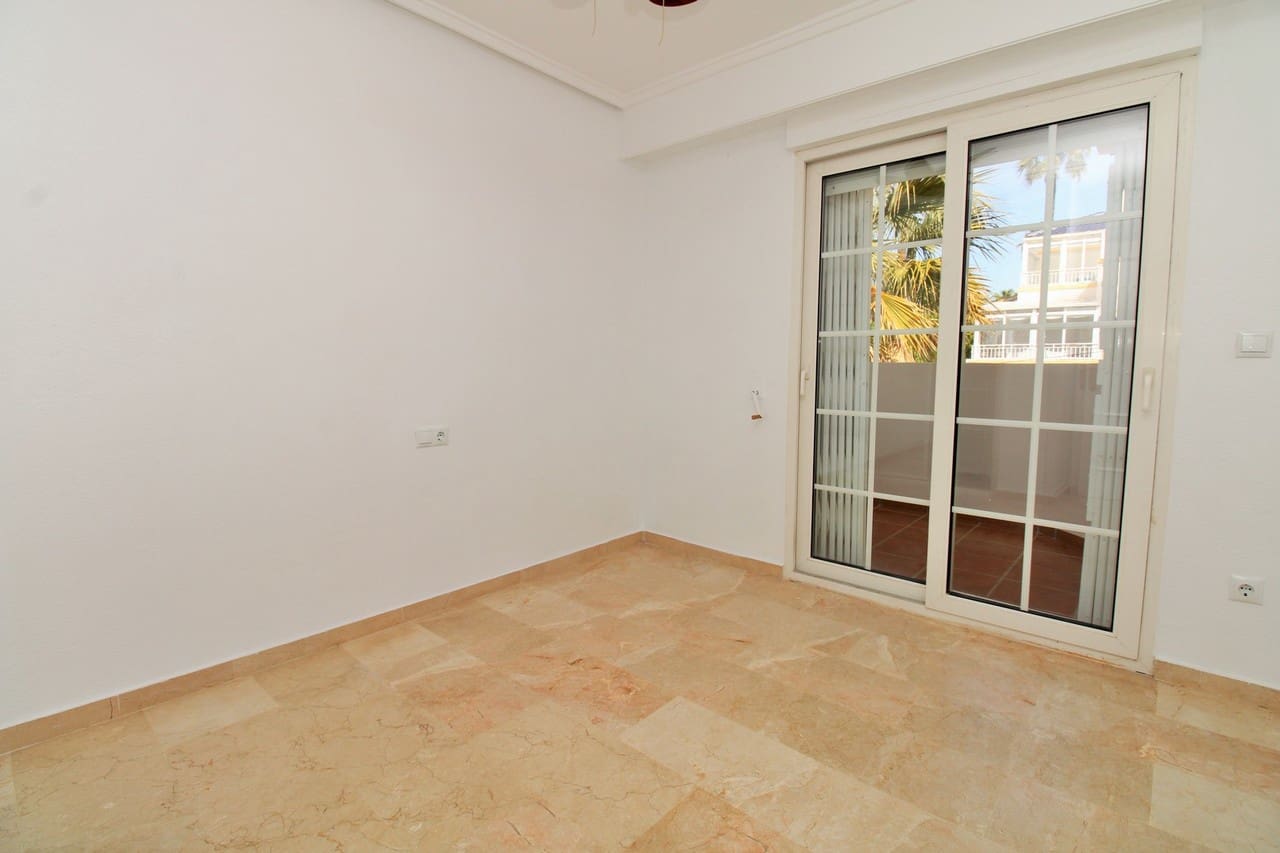 3 chambre Maison de Ville à vendre à Villamartin avec piscine - 229 000 € (Ref: 9796188)