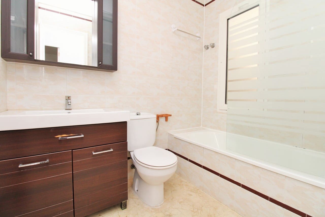 3 chambre Maison de Ville à vendre à Villamartin avec piscine - 229 000 € (Ref: 9796188)