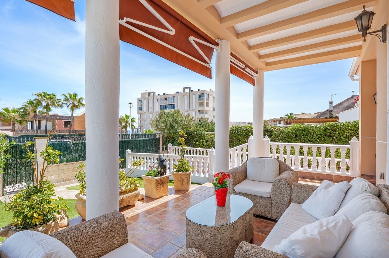 6 camera da letto Villa in vendita in Torrevieja con piscina - 950.000 € (Rif: 9798959)