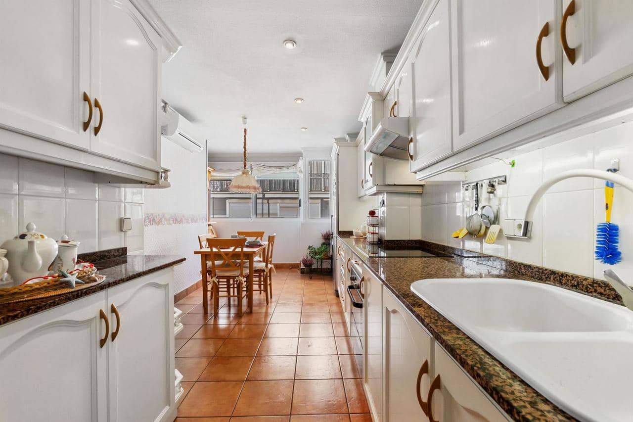 4 soveværelse Lejlighed til salg i Torrevieja - € 499.000 (Ref: 9798961)