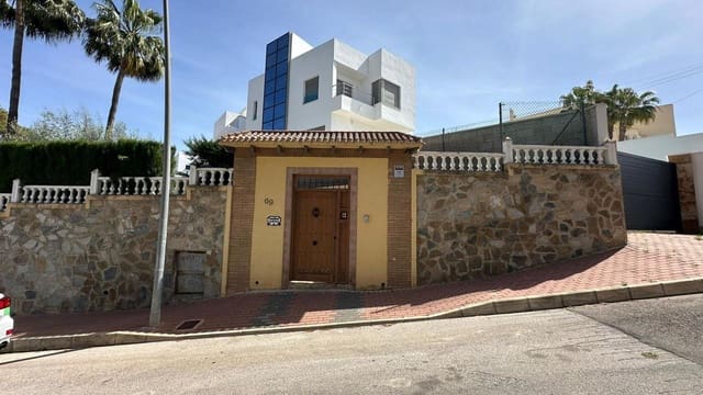 4 sypialnia Willa na sprzedaż w El Molino, Torrevieja z basenem - 490 000 € (Ref: 9800551)