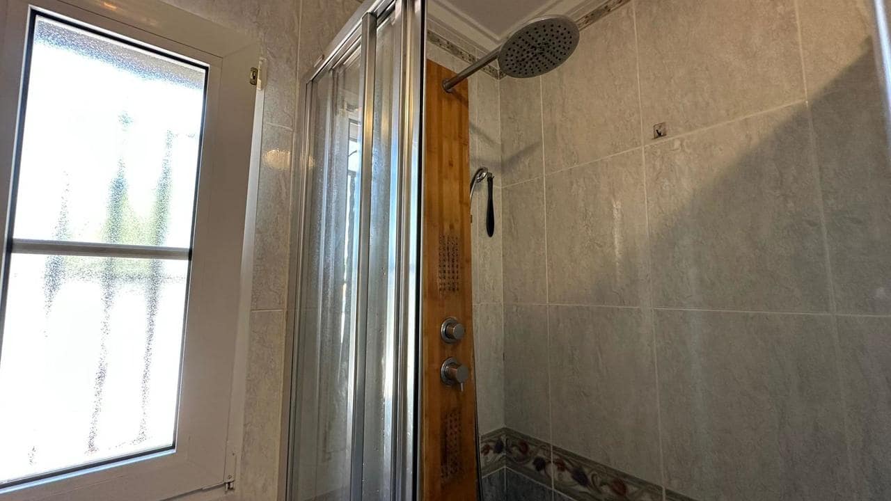 4 makuuhuone Huvila myytävänä paikassa Torrevieja mukana uima-altaan - 490 000 € (Ref: 9800551)