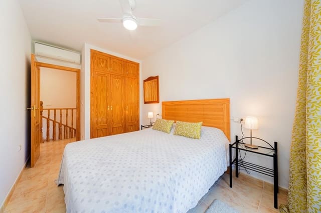 4 soveværelse Lejlighed til salg i Dehesa de Campoamor, Orihuela - € 335.000 (Ref: 9800554)