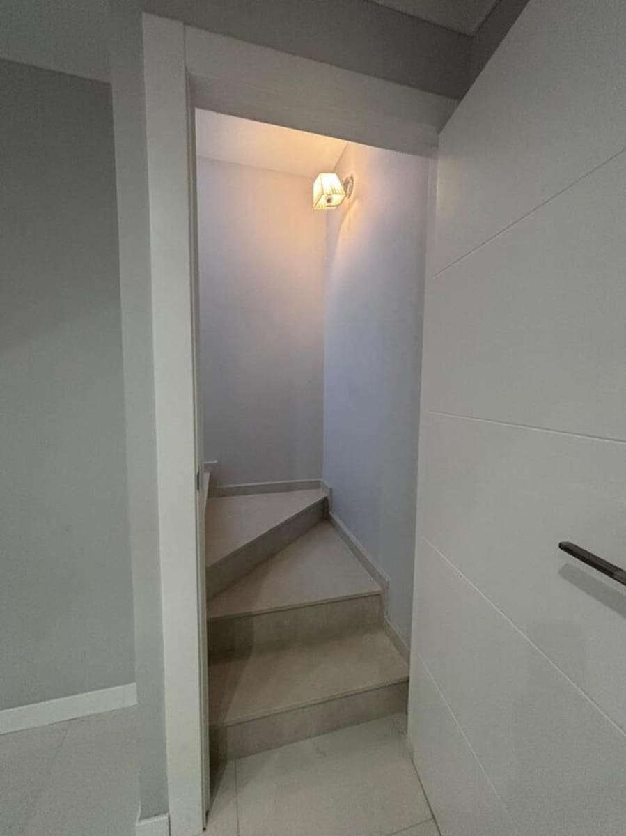 5 quarto Moradia para venda em Villamartin - 699 000 € (Ref: 9801265)