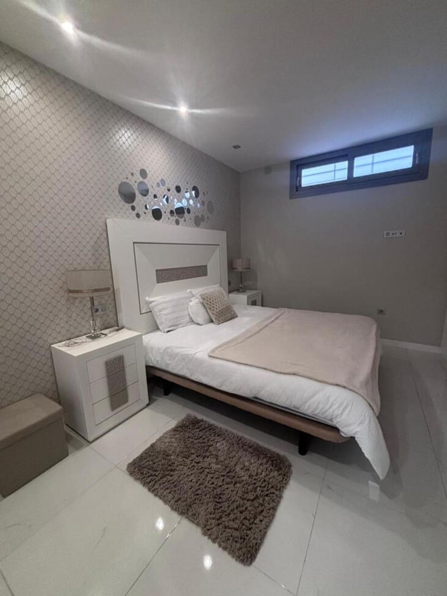 5 quarto Moradia para venda em Villamartin - 699 000 € (Ref: 9801265)