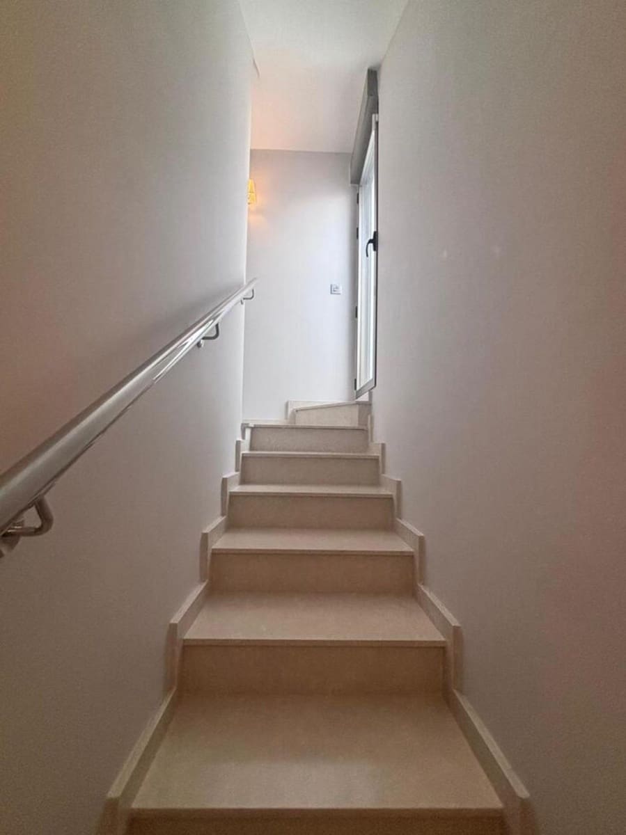 5 quarto Moradia para venda em Villamartin - 699 000 € (Ref: 9801265)