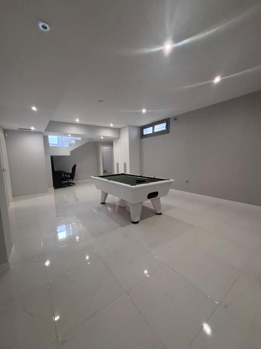 5 quarto Moradia para venda em Villamartin - 699 000 € (Ref: 9801265)