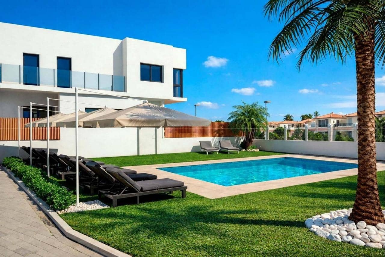 3 bedroom Villa for sale in Moncofa with pool - € 420,000 (Ref: 9806227)