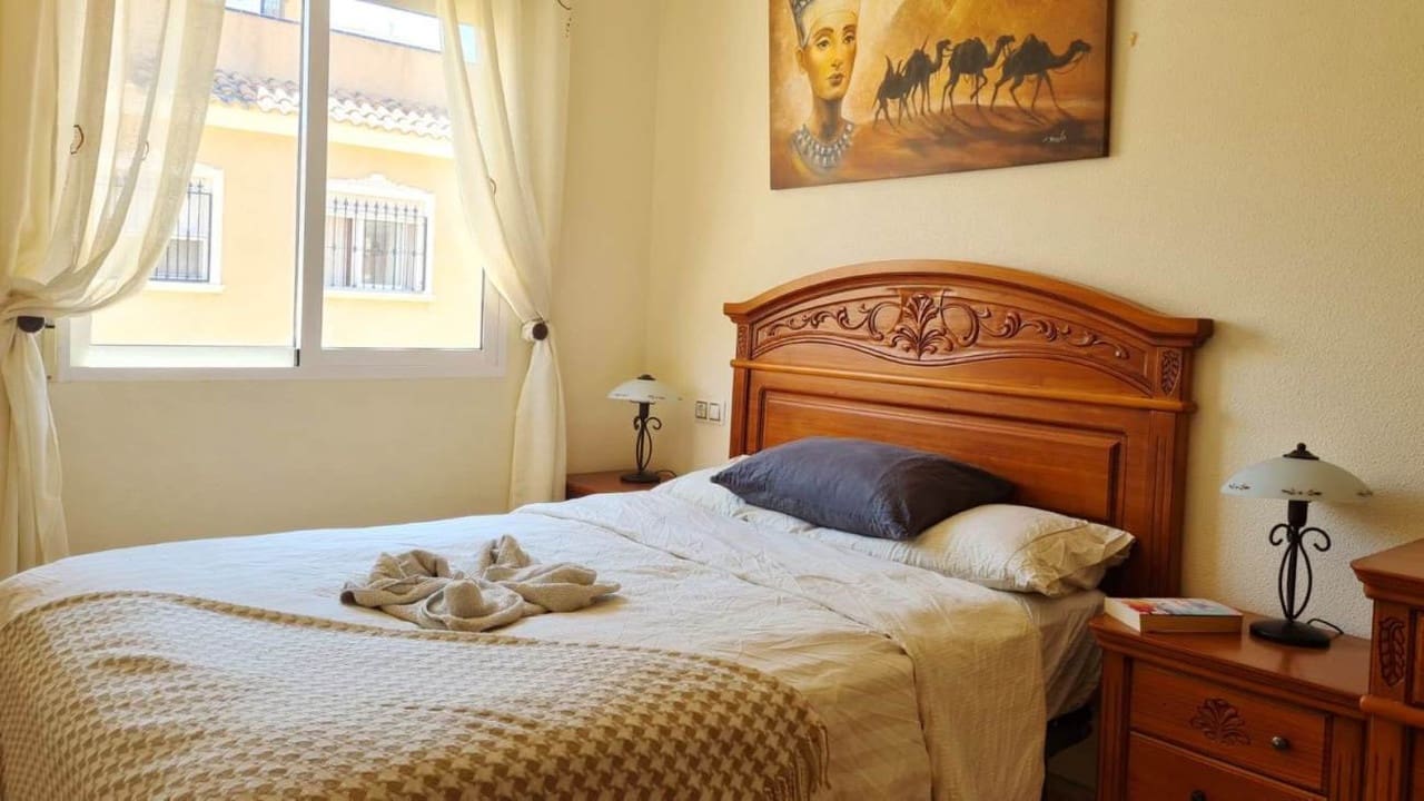 3 soveværelse Villa til salg i Villamartin med swimmingpool garage - € 255.000 (Ref: 9807790)