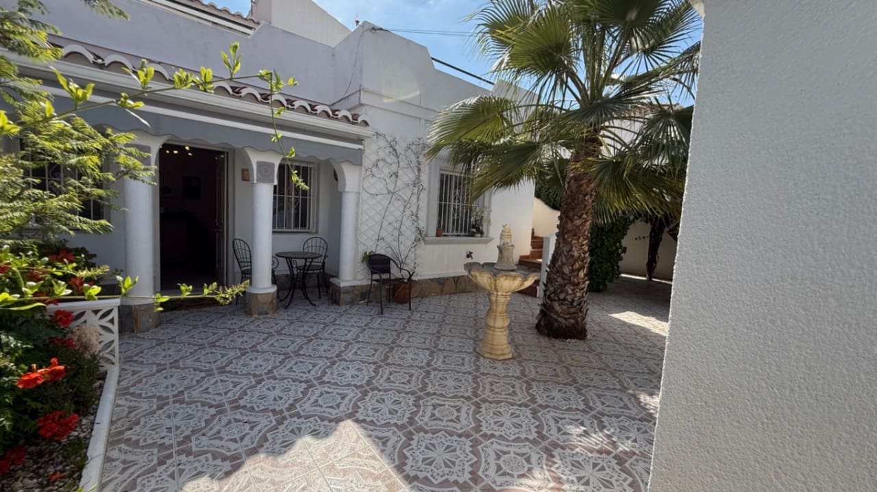 3 camera da letto Casa in vendita in Torrevieja - 389.000 € (Rif: 9811325)