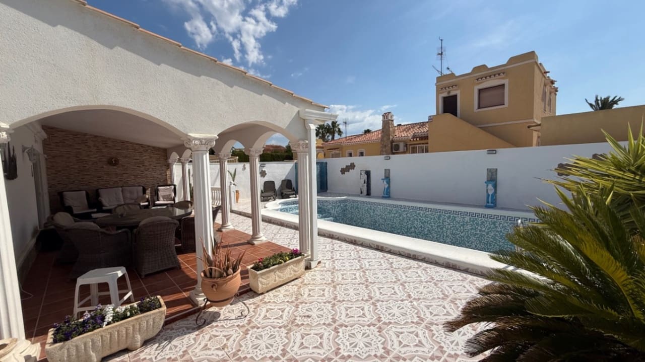 3 camera da letto Casa in vendita in Torrevieja - 389.000 € (Rif: 9811325)