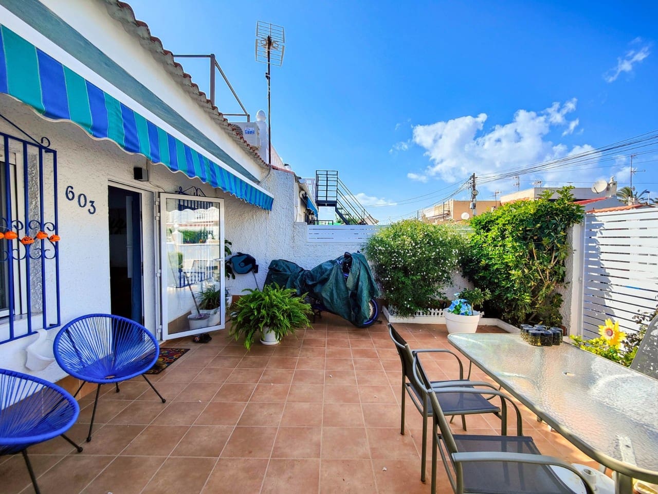 2 slaapkamer Huis te koop in Torrevieja - € 129.900 (Ref: 9811326)