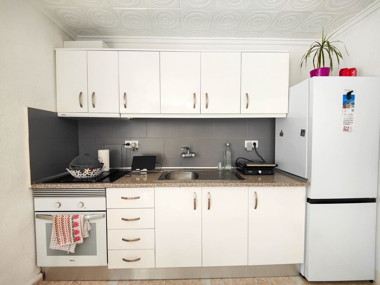 2 bedroom Townhouse for sale in Torrevieja - € 129,900 (Ref: 9811327)