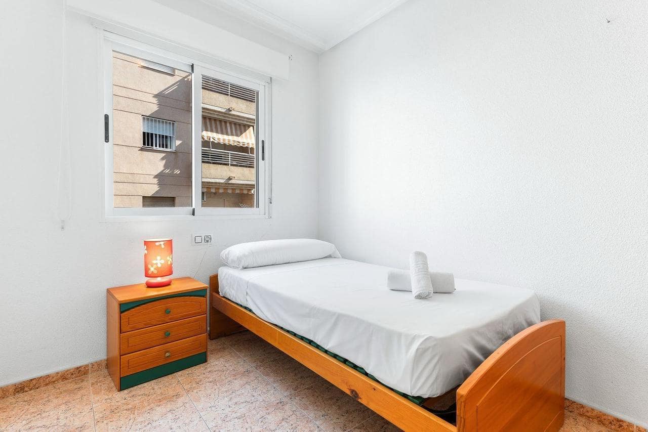 3 sovrum Lägenhet till salu i Torrevieja - 155 900 € (Ref: 9811328)