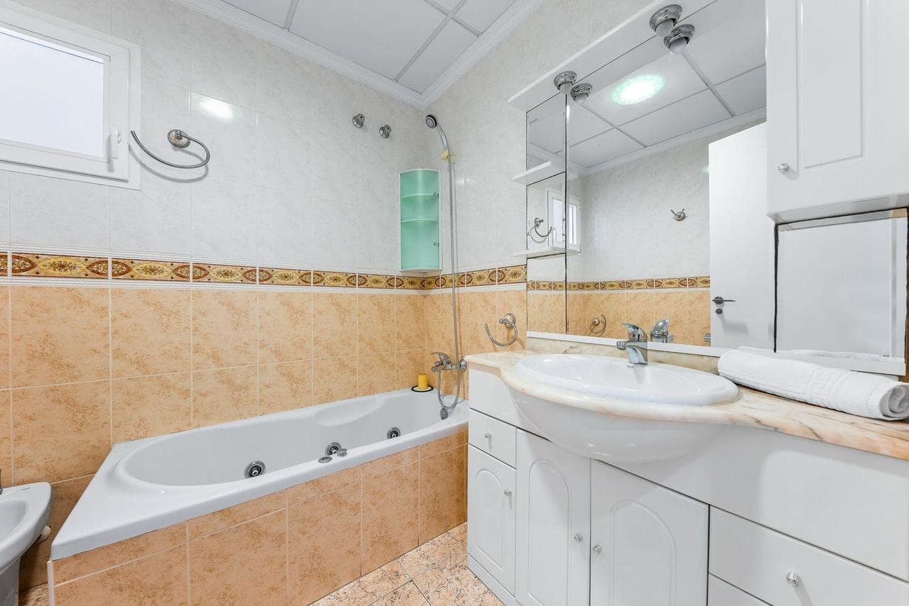 3 sovrum Lägenhet till salu i Torrevieja - 155 900 € (Ref: 9811328)