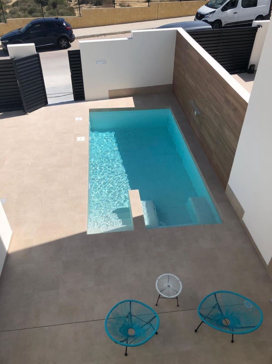 3 makuuhuone Huvila myytävänä paikassa Benijofar mukana uima-altaan - 425 000 € (Ref: 9811332)
