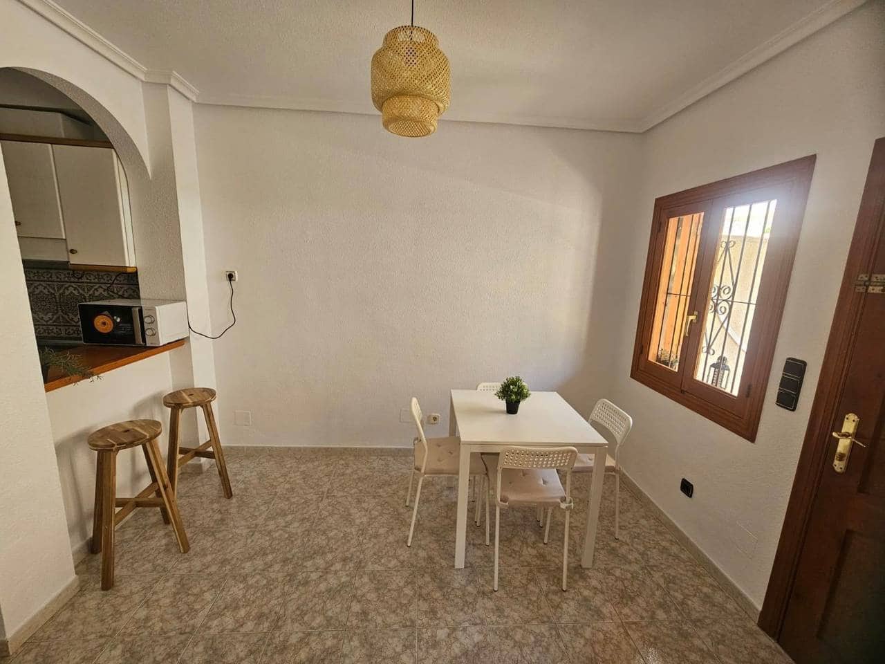2 Zimmer Bungalow zu verkaufen in Orihuela Costa mit Pool - 185.000 € (Ref: 9811335)