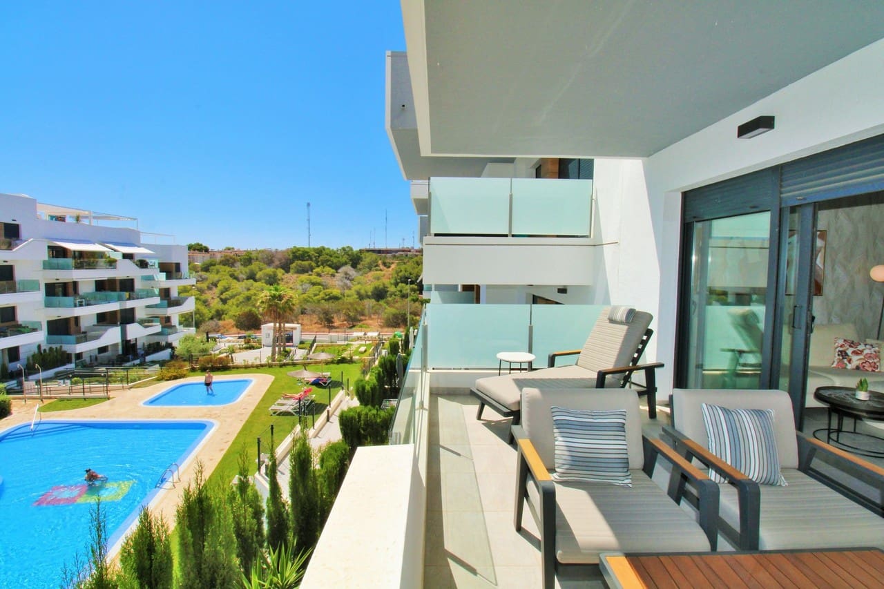 2 bedroom Apartment for sale in Villamartin with pool garage - € 229,000 (Ref: 9813224)