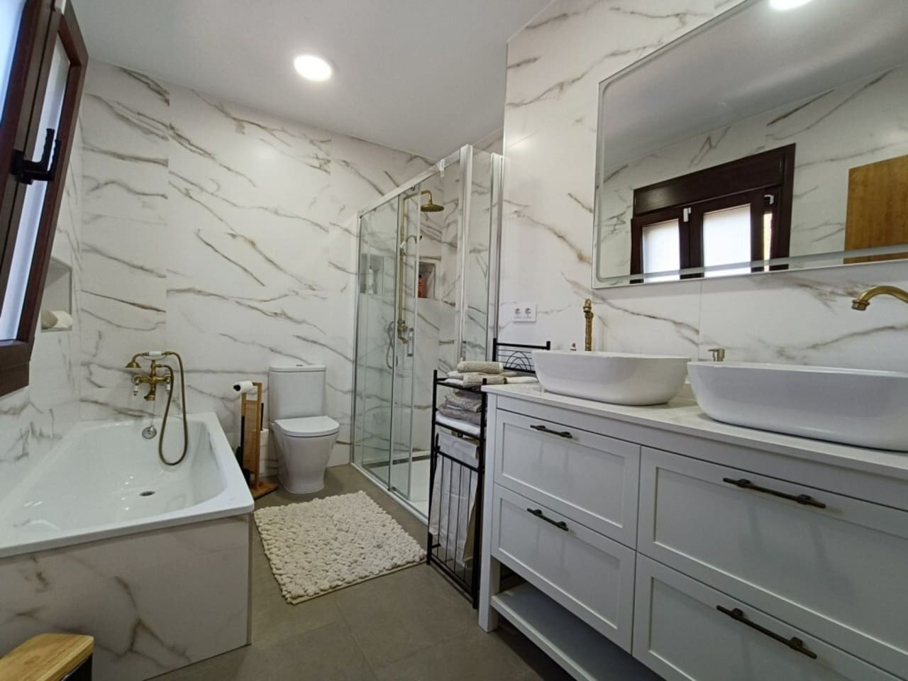 5 bedroom Villa for sale in Pilar de la Horadada with pool - € 785,000 (Ref: 9813231)