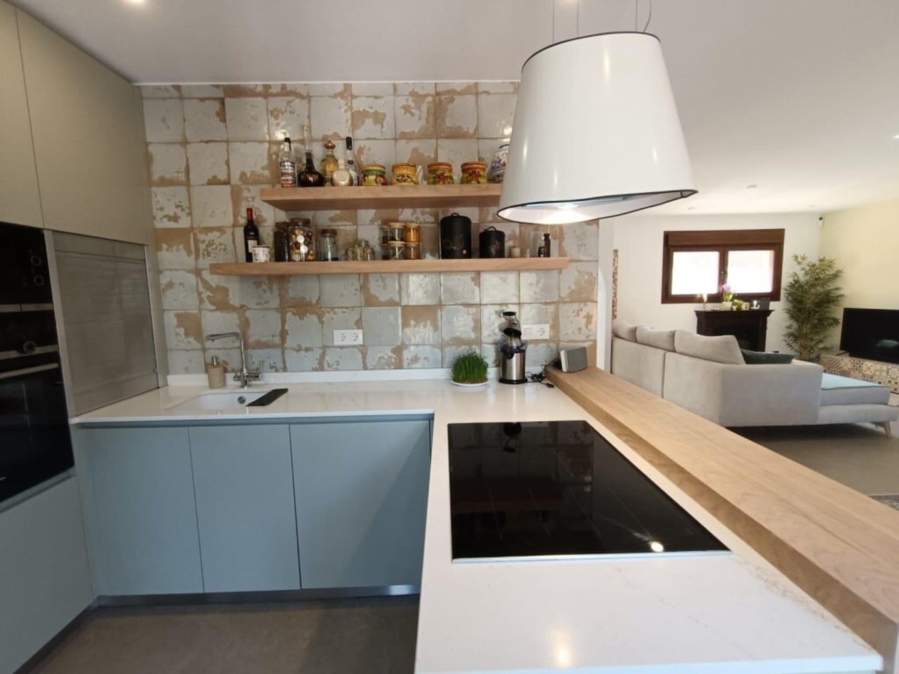 5 bedroom Villa for sale in Pilar de la Horadada with pool - € 785,000 (Ref: 9813231)