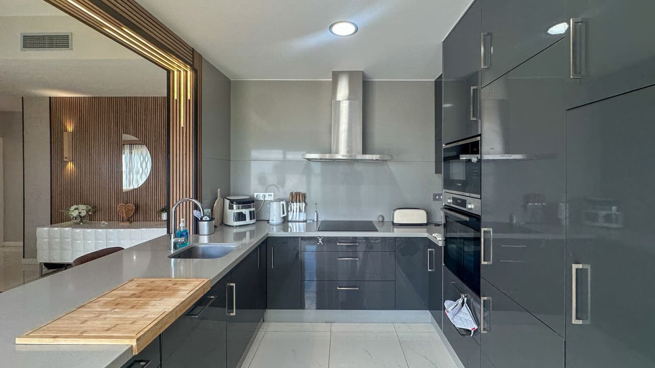 5 Zimmer Villa zu verkaufen in Orihuela Costa - 675.000 € (Ref: 9813233)