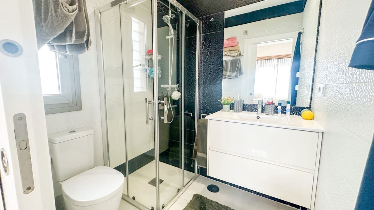 5 Zimmer Villa zu verkaufen in Orihuela Costa - 675.000 € (Ref: 9813233)
