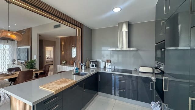 5 Zimmer Villa zu verkaufen in Dehesa de Campoamor, Orihuela - 675.000 € (Ref: 9813233)