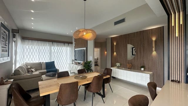5 Zimmer Villa zu verkaufen in Dehesa de Campoamor, Orihuela - 675.000 € (Ref: 9813233)