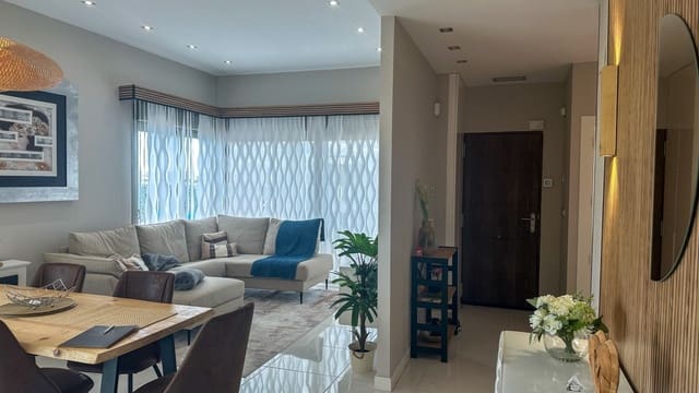 5 Zimmer Villa zu verkaufen in Dehesa de Campoamor, Orihuela - 675.000 € (Ref: 9813233)