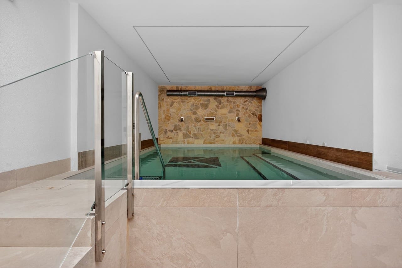 Apartamento de 2 habitaciones en Guardamar del Segura en venta - 325.000 € (Ref: 9813235)
