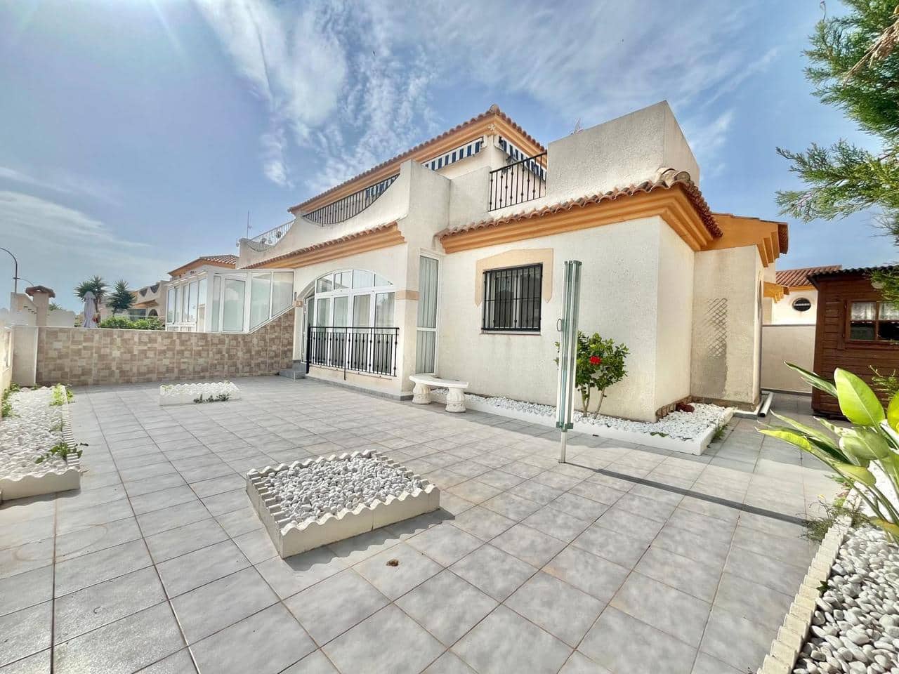3 Zimmer Haus zu verkaufen in Orihuela Costa mit Pool - 249.500 € (Ref: 9813236)