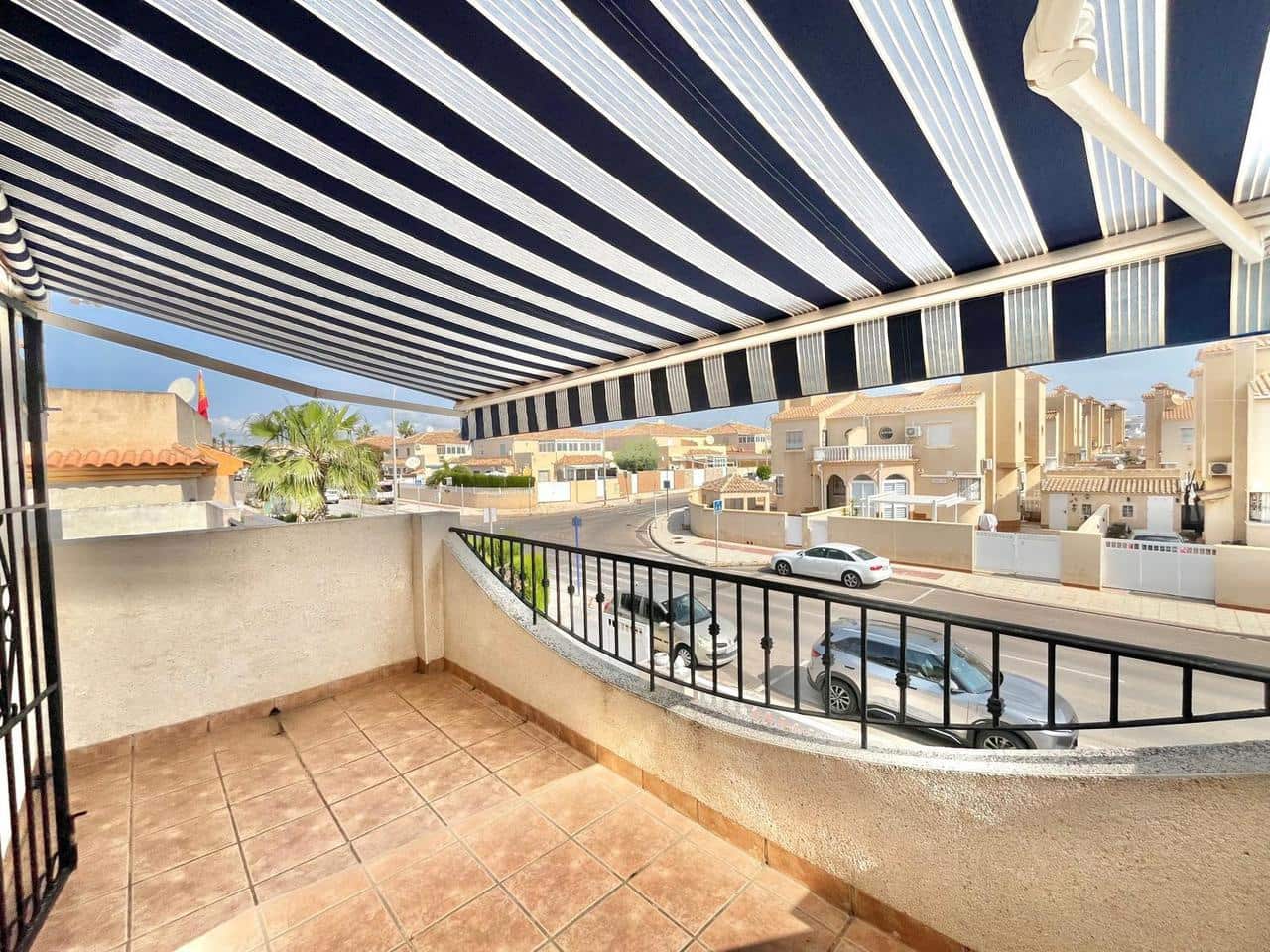 3 Zimmer Haus zu verkaufen in Orihuela Costa mit Pool - 249.500 € (Ref: 9813236)