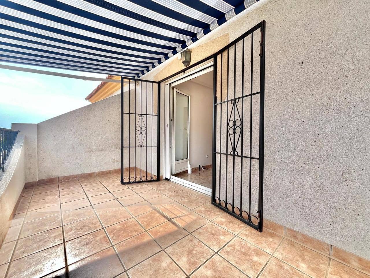 3 Zimmer Haus zu verkaufen in Orihuela Costa mit Pool - 249.500 € (Ref: 9813236)