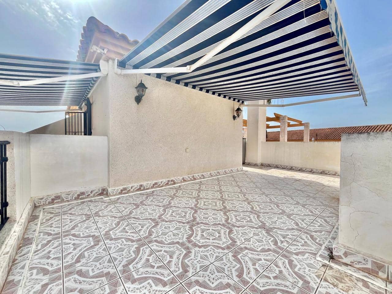 3 Zimmer Haus zu verkaufen in Orihuela Costa mit Pool - 249.500 € (Ref: 9813236)