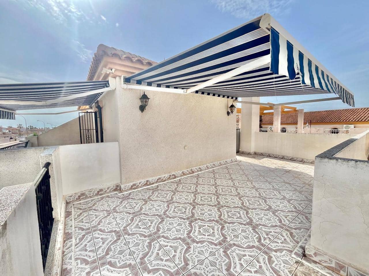 3 Zimmer Haus zu verkaufen in Orihuela Costa mit Pool - 249.500 € (Ref: 9813236)