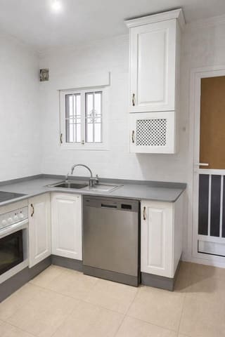 Apartamento de 2 habitaciones en Dehesa de Campoamor, Orihuela en venta con piscina - 154.900 € (Ref: 9813239)
