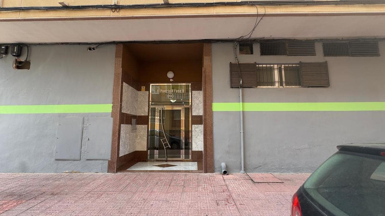 2 Zimmer Apartment zu verkaufen in Torrevieja mit Pool - 134.900 € (Ref: 9813240)